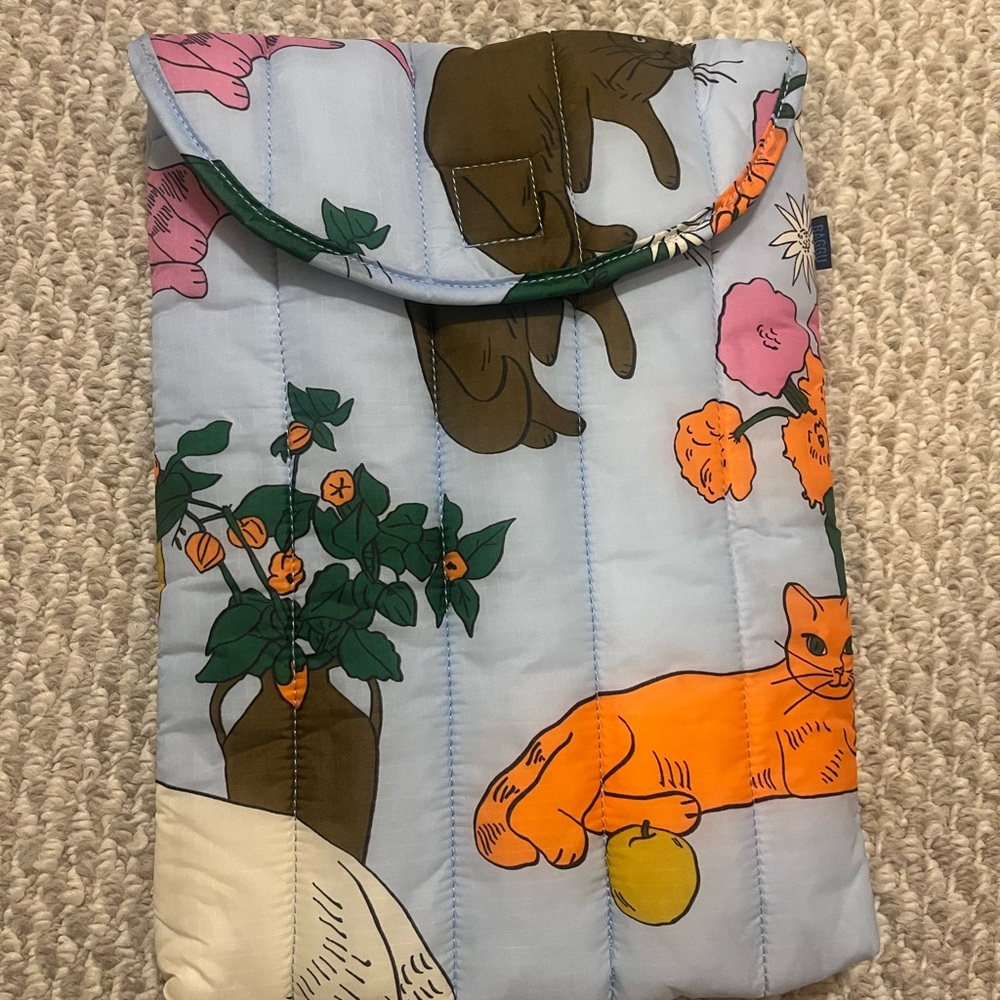 Baggu cat laptop case